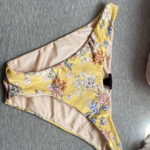 LA HEARTS 2 PIECE BIKINI - Picture 2 of 3